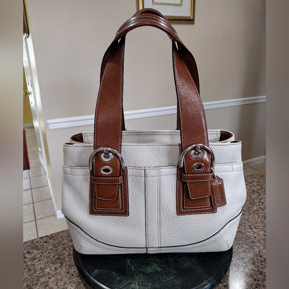 Coach Cream/Ivory Soft Pebble Leather SoHo Handbag Purse